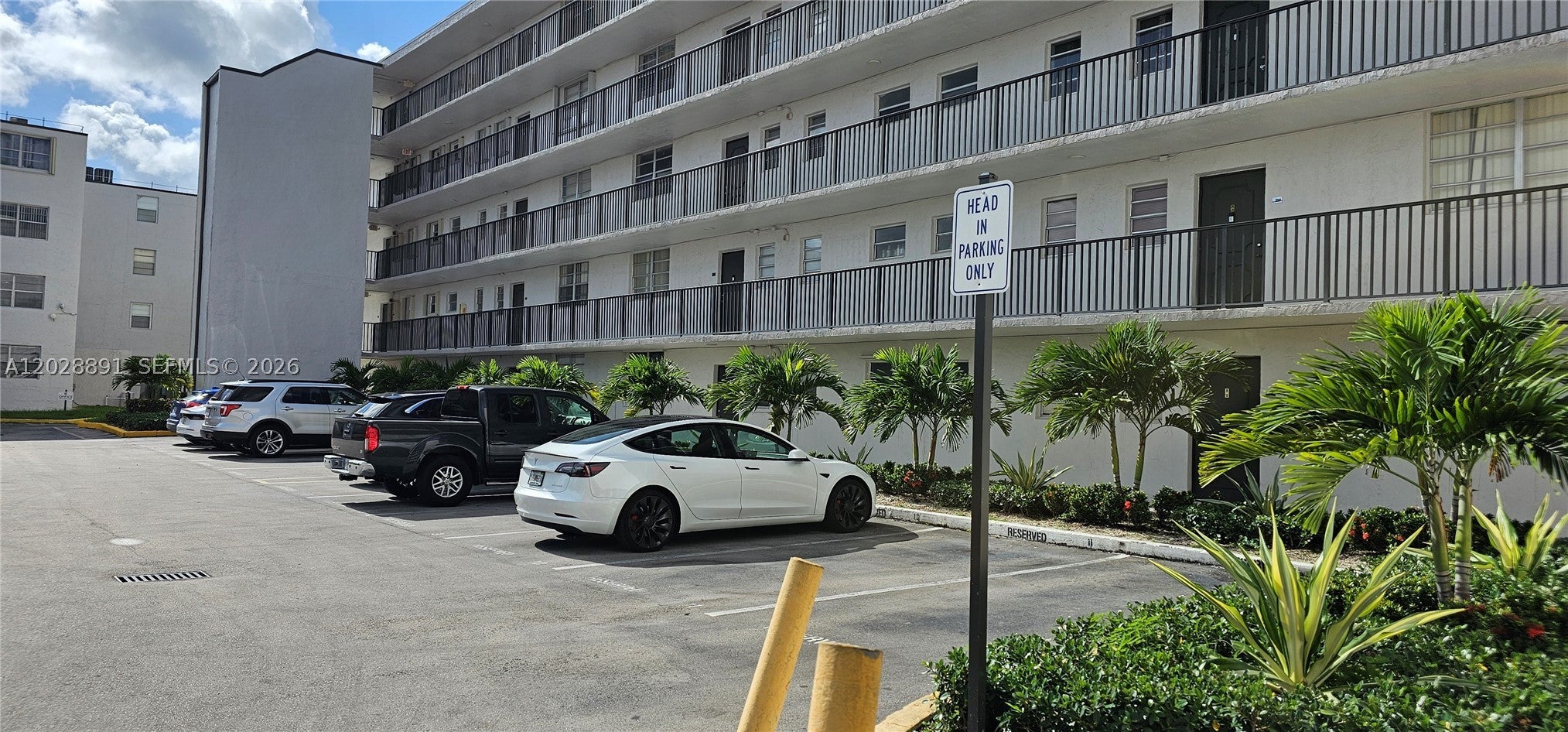 14170 SW 84th St 402F, Miami FL 33183