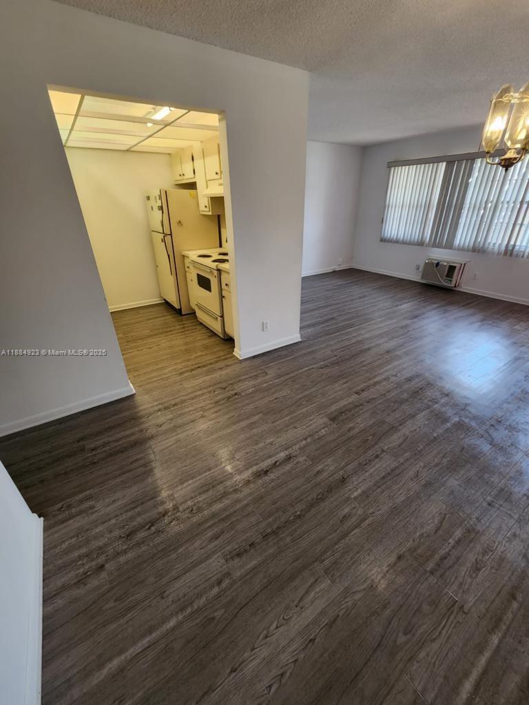 NEW HAMPTON AT CENTURY VI - Residential