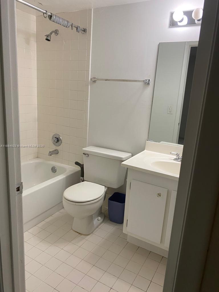 NEW HAMPTON AT CENTURY VI - Residential