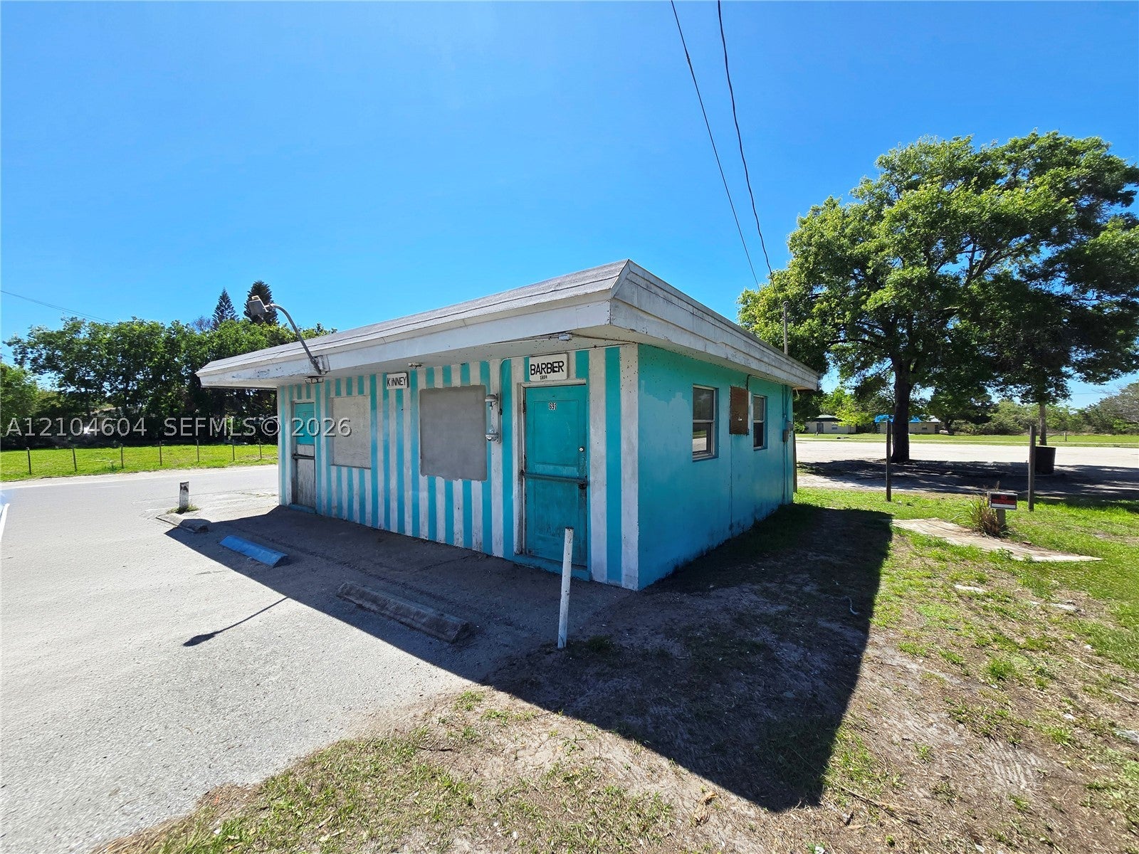701 NE 14th Ave