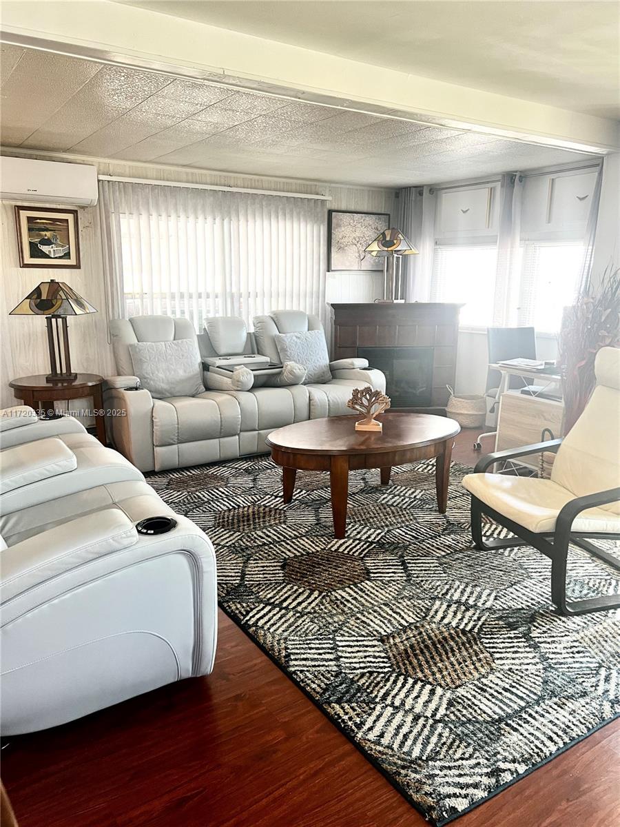 PARK CITY SEC ONE - Residential