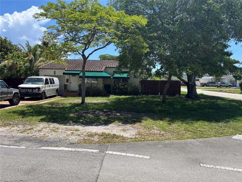 Photo of 1501 N 16th Ct, Hollywood, FL 33020 (MLS # A12023482)