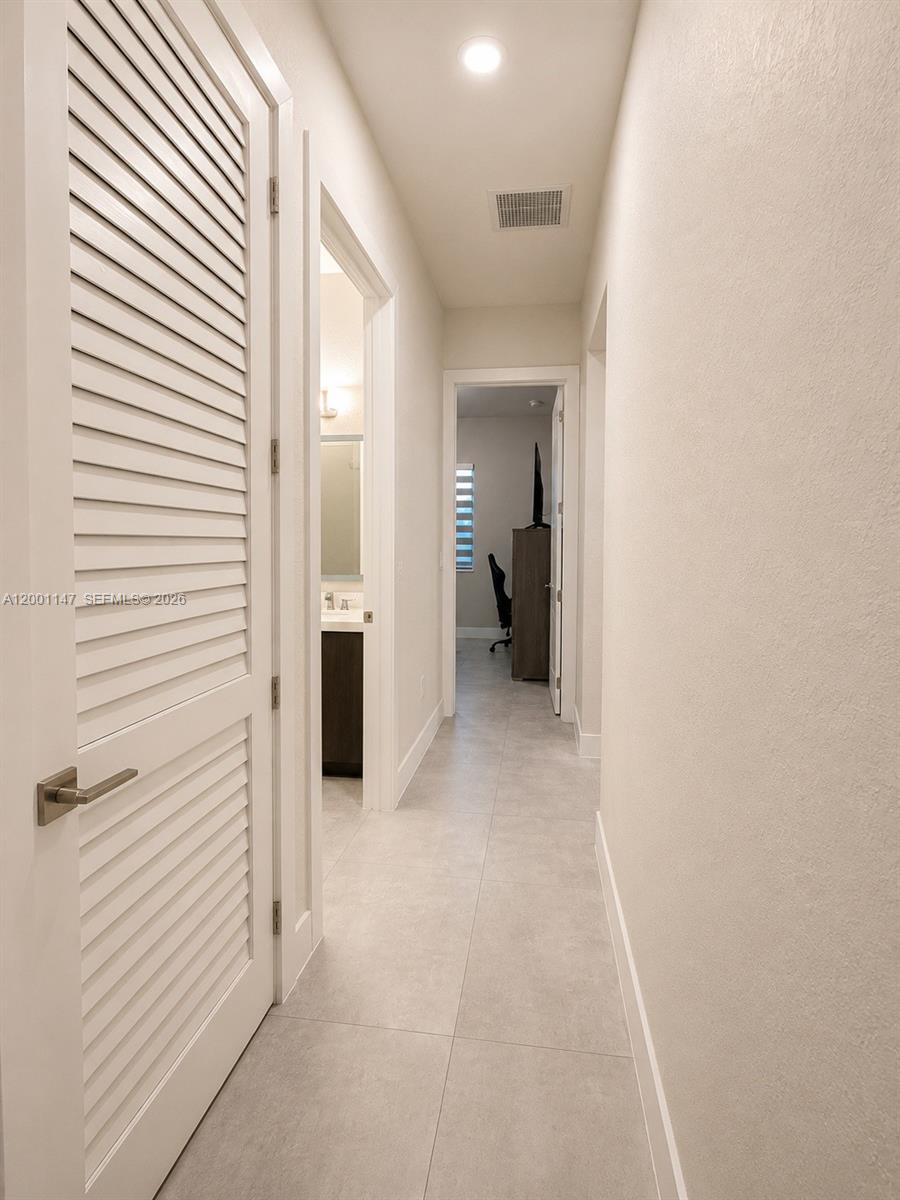 WEST BREEZE ESTATES FIRST - Residential