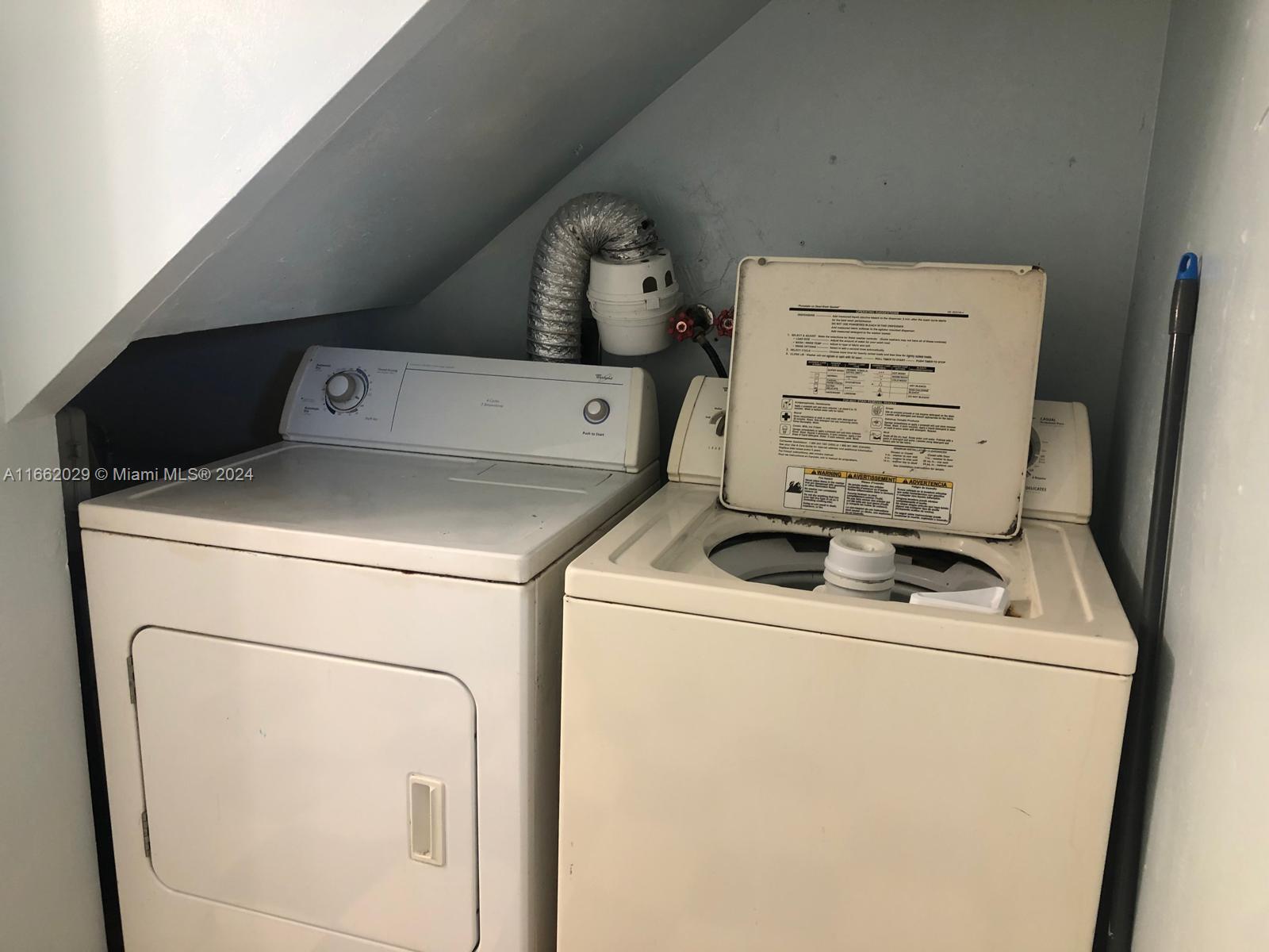 SOMERSET - Residential Lease