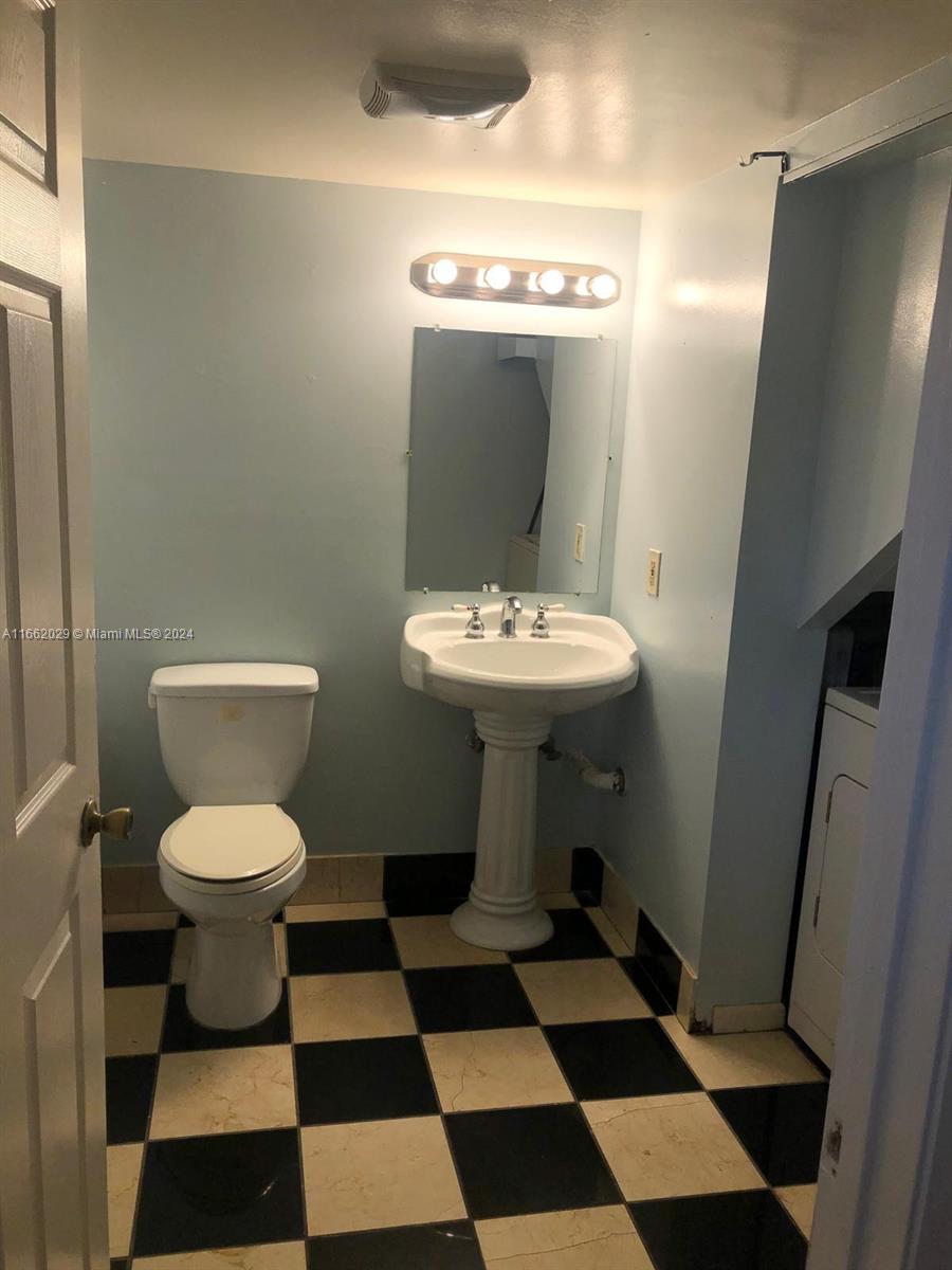 SOMERSET - Residential Lease