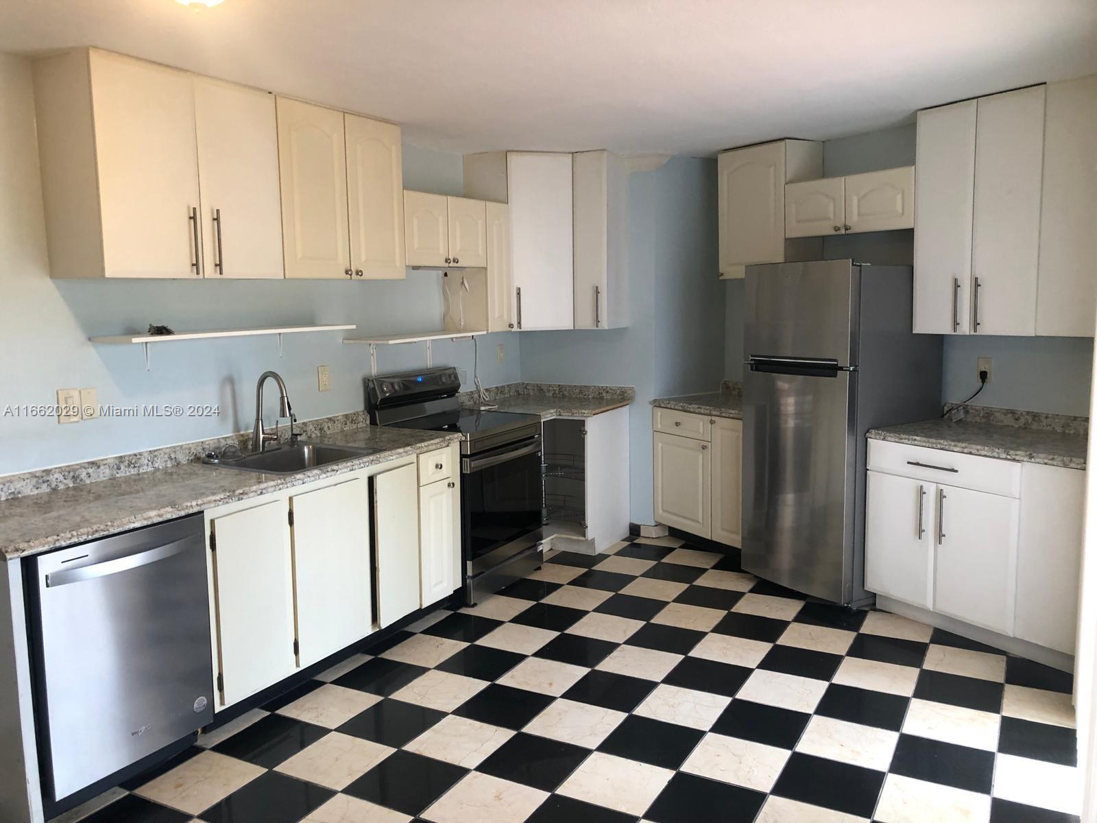SOMERSET - Residential Lease