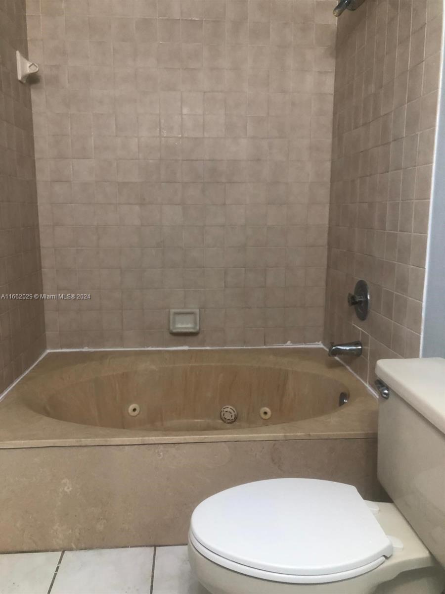 SOMERSET - Residential Lease