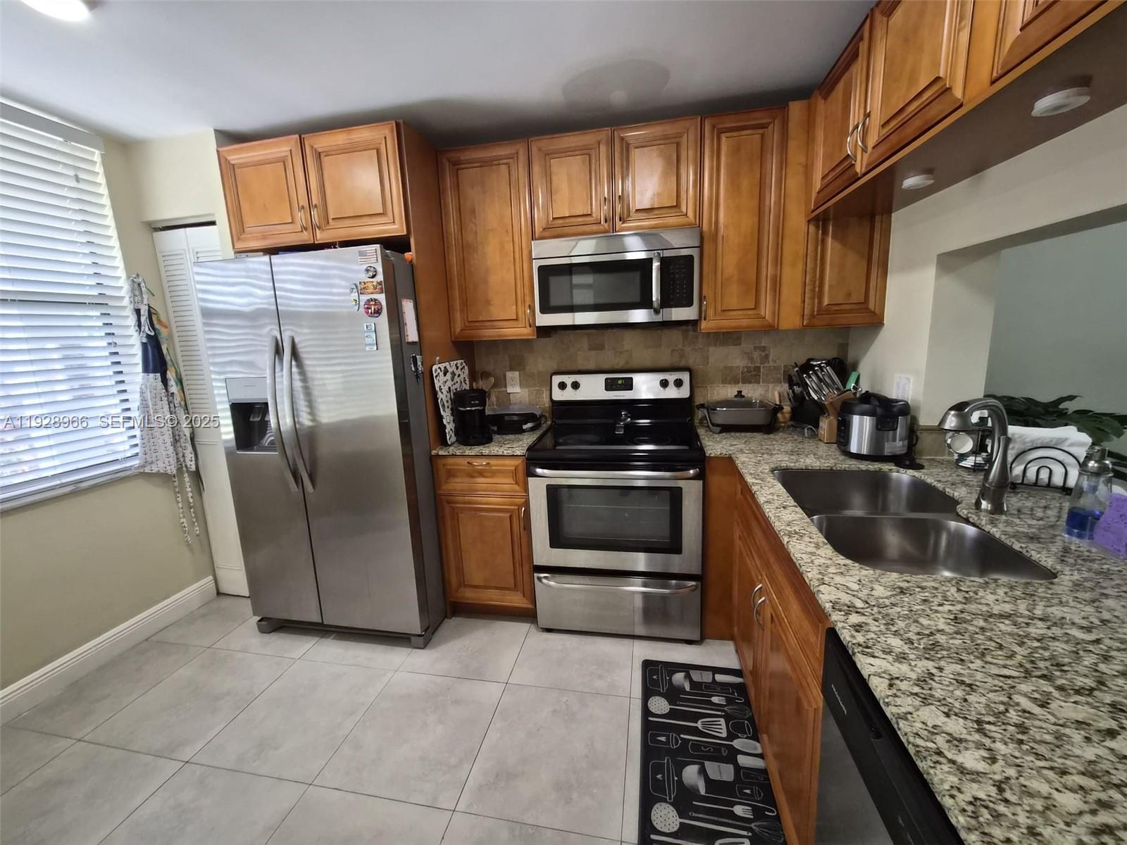 VILLAS AT MEADOW LAKES CO - Residential