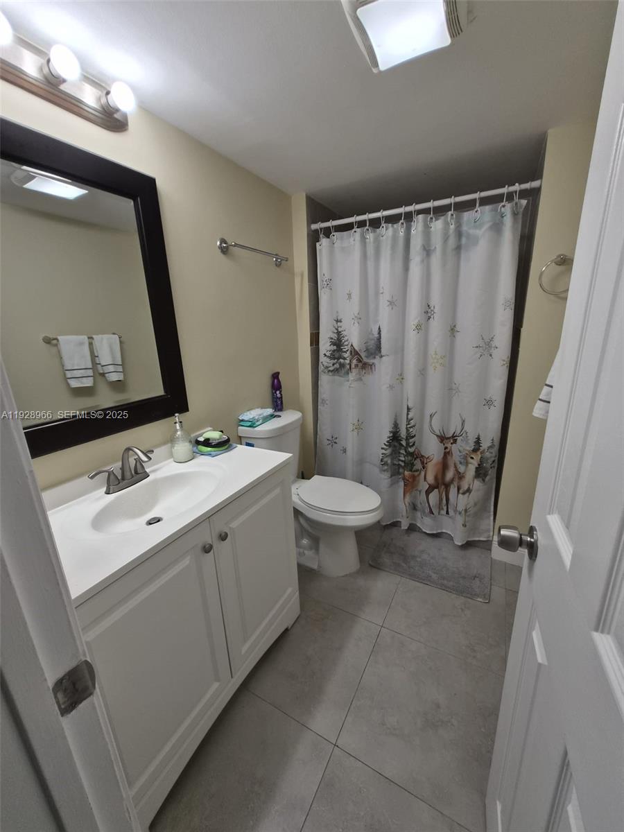 VILLAS AT MEADOW LAKES CO - Residential