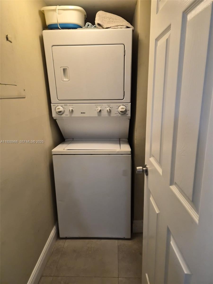 VILLAS AT MEADOW LAKES CO - Residential