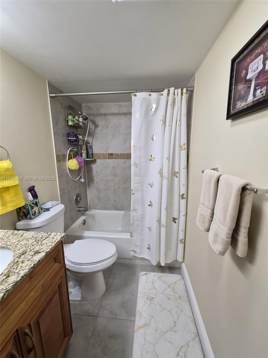 VILLAS AT MEADOW LAKES CO - Residential