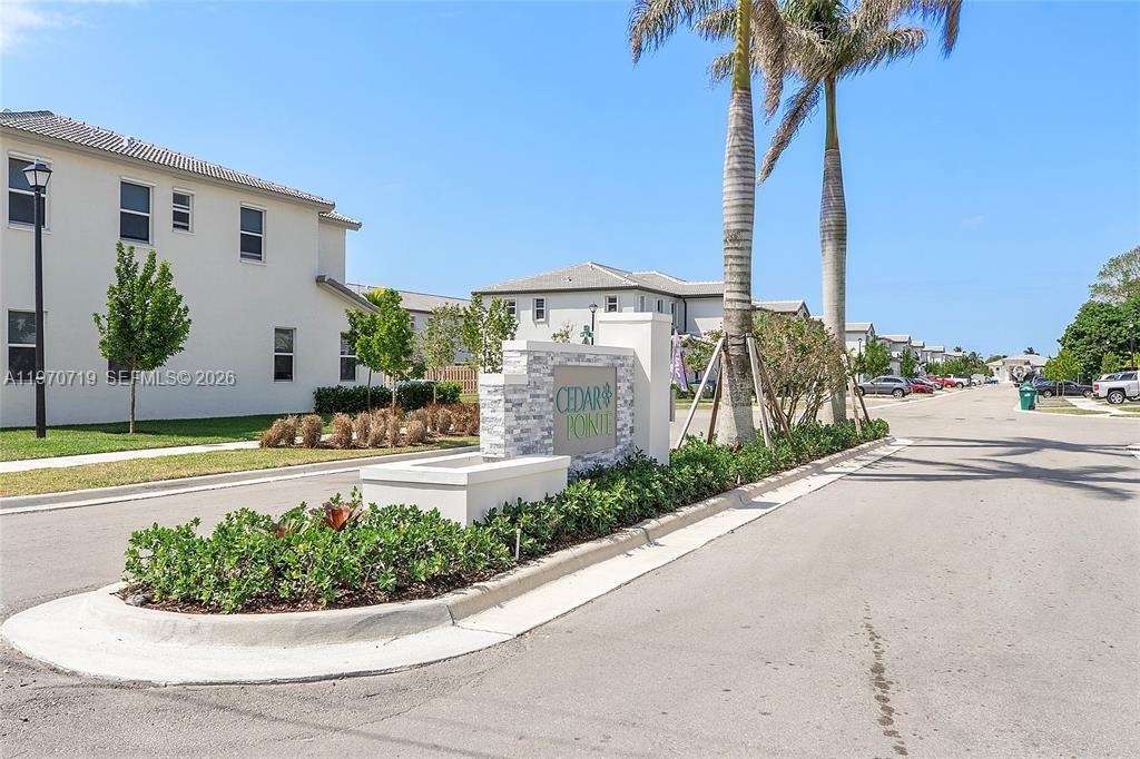 Cedar Pointe - Residential