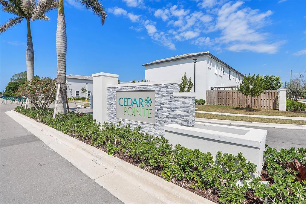 Cedar Pointe - Residential