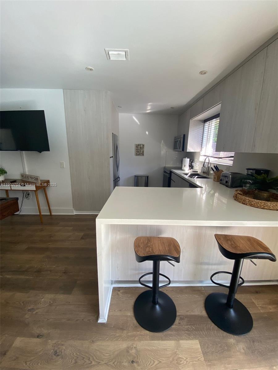 BRENTWOOD REV PL - Residential