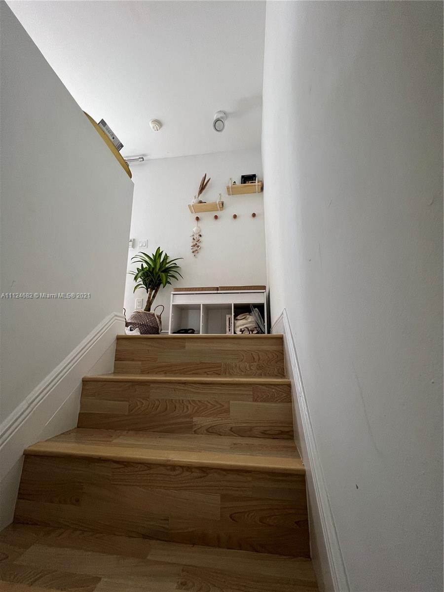 BRICKELL ROADS TOWNHOUSE - Residential Lease