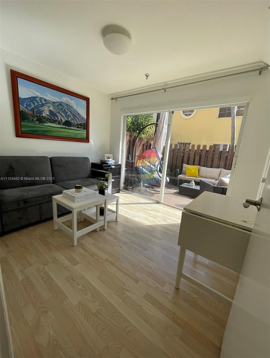 BRICKELL ROADS TOWNHOUSE - Residential Lease