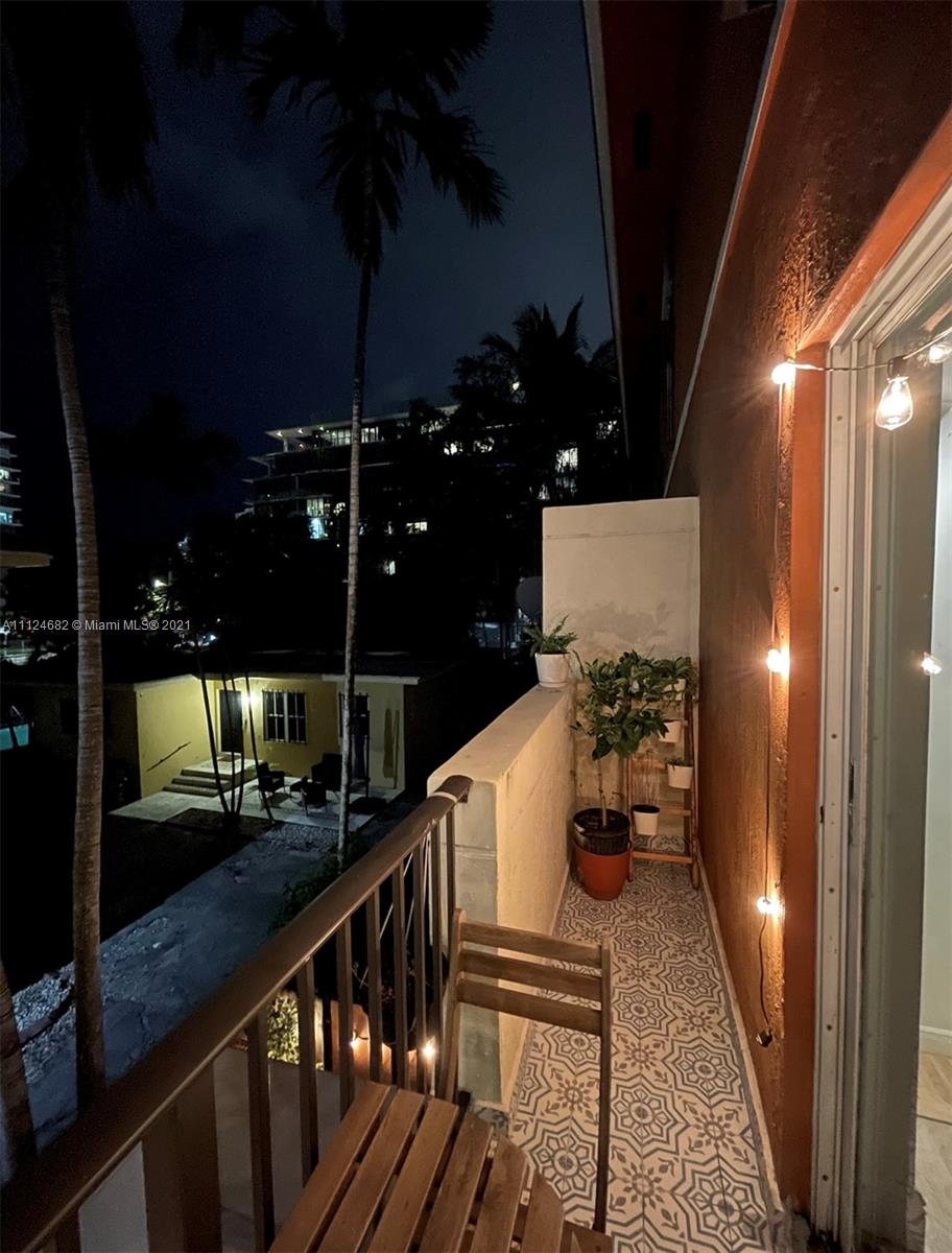 BRICKELL ROADS TOWNHOUSE - Residential Lease