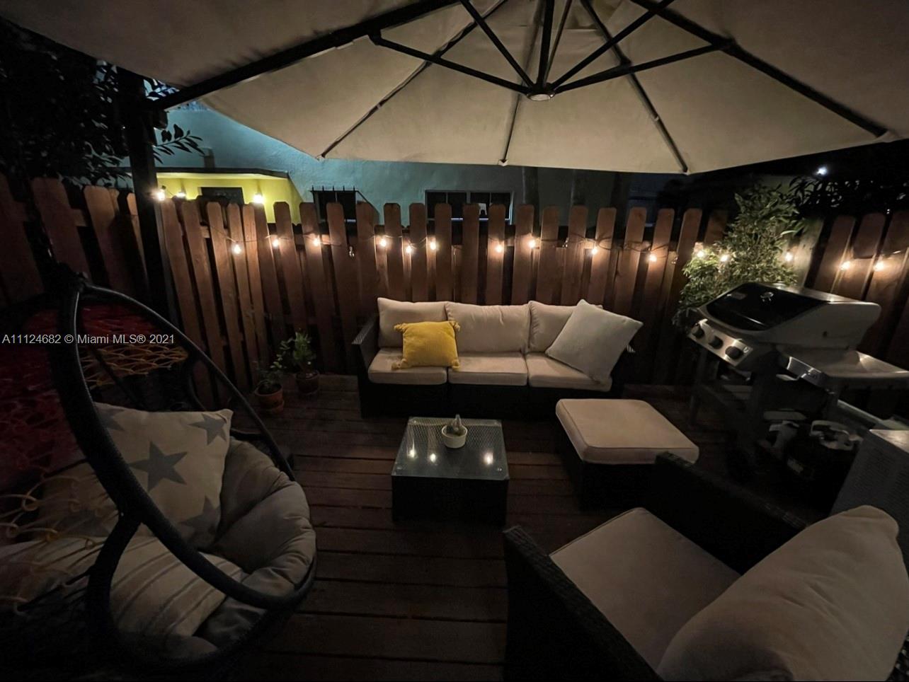 BRICKELL ROADS TOWNHOUSE - Residential Lease