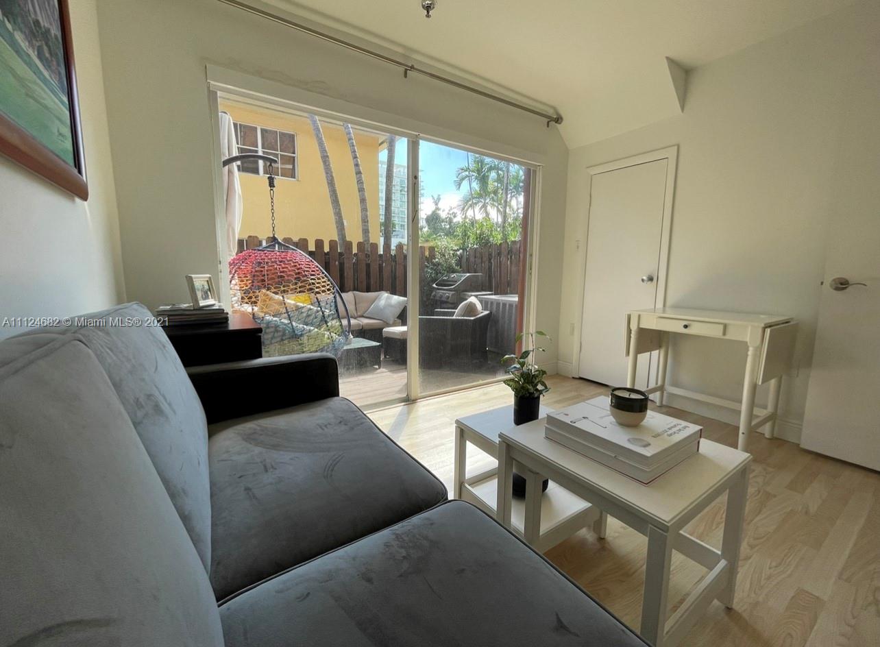 BRICKELL ROADS TOWNHOUSE - Residential Lease