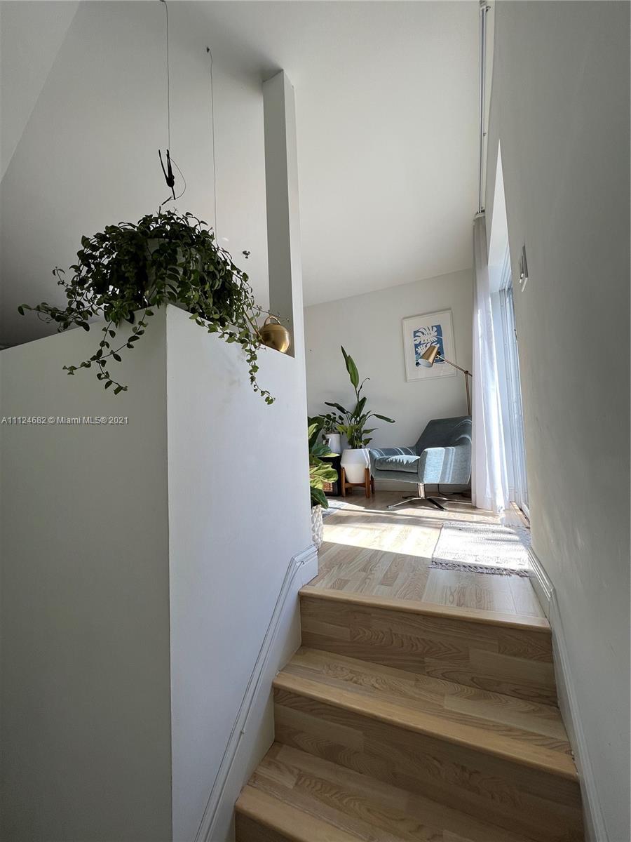 BRICKELL ROADS TOWNHOUSE - Residential Lease