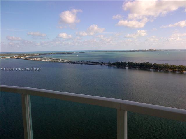 2101 BRICKELL AV 2907