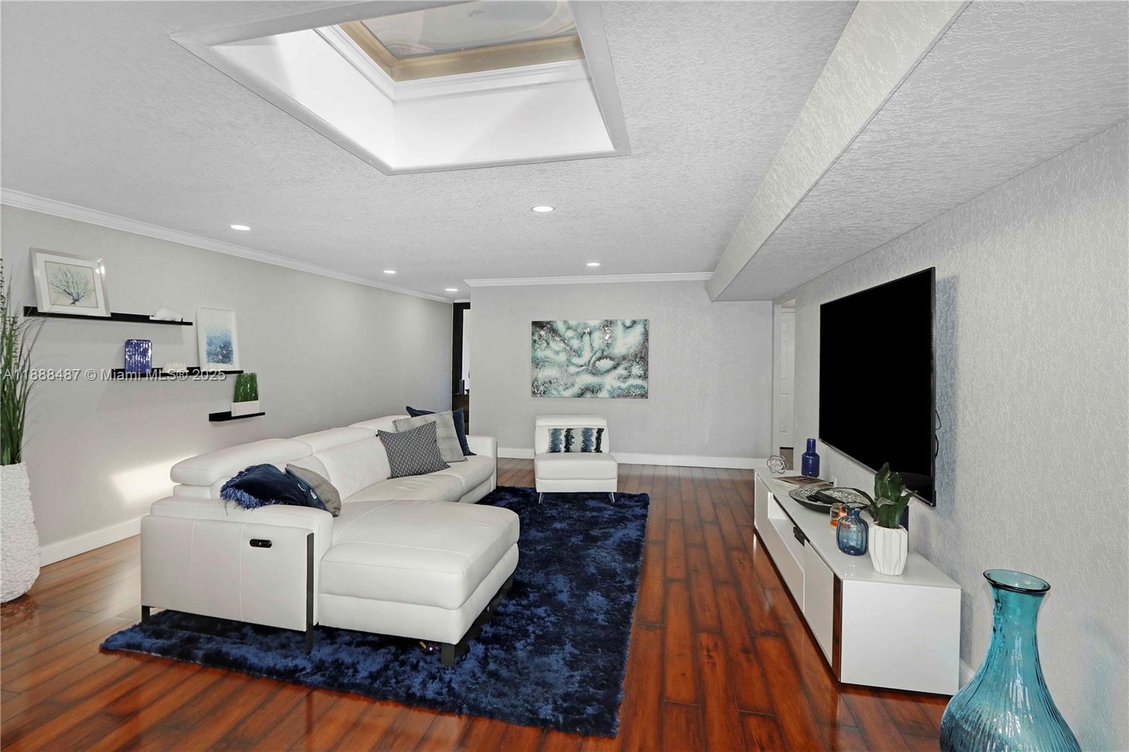 MIAMI LAKES LOCH LOMOND E - Residential