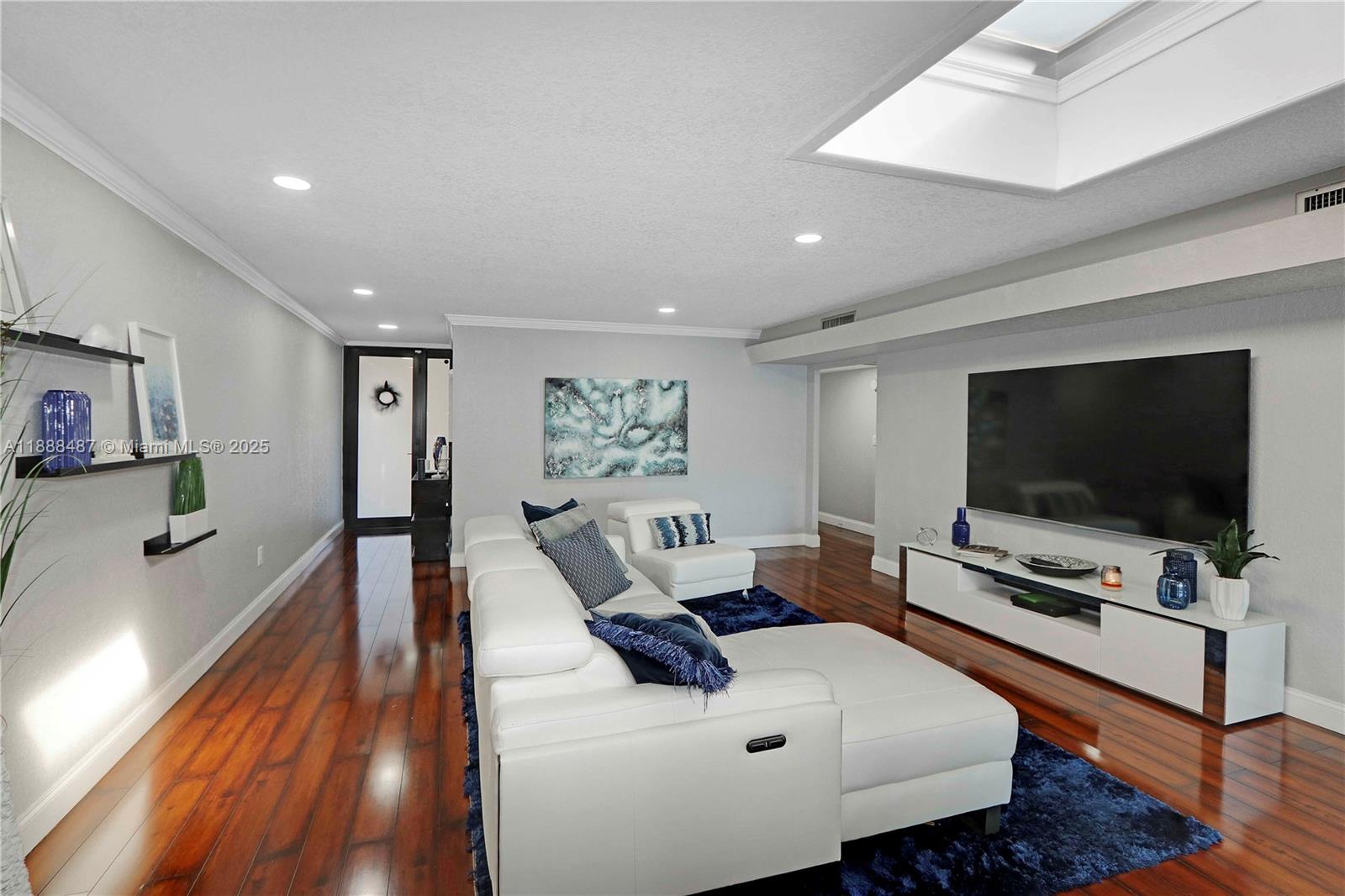 MIAMI LAKES LOCH LOMOND E - Residential