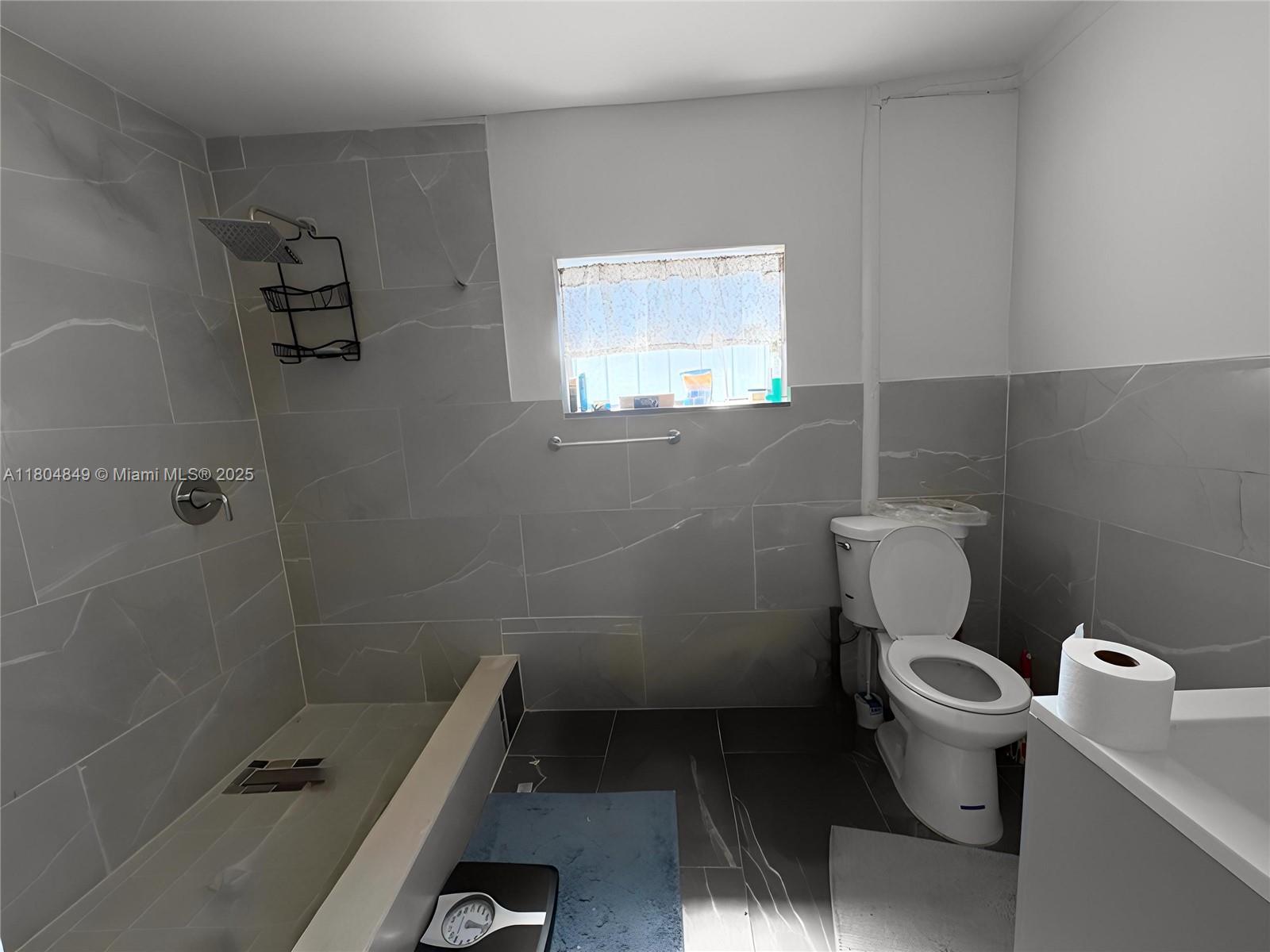 IRONS MANOR 5TH ADDN - Residential