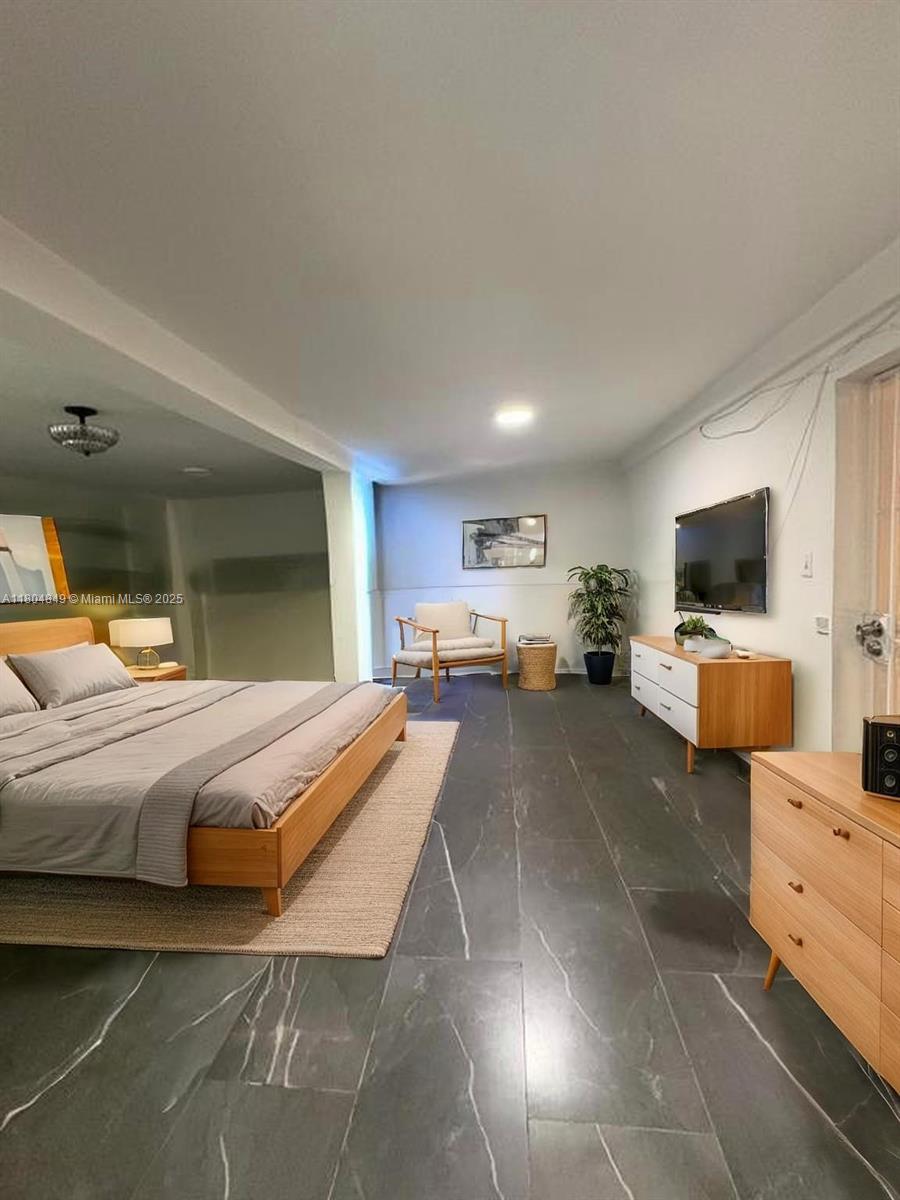 IRONS MANOR 5TH ADDN - Residential