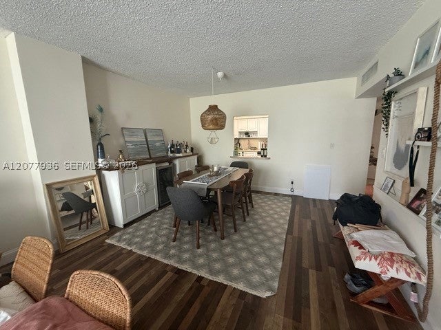 19390 Collins Ave 510