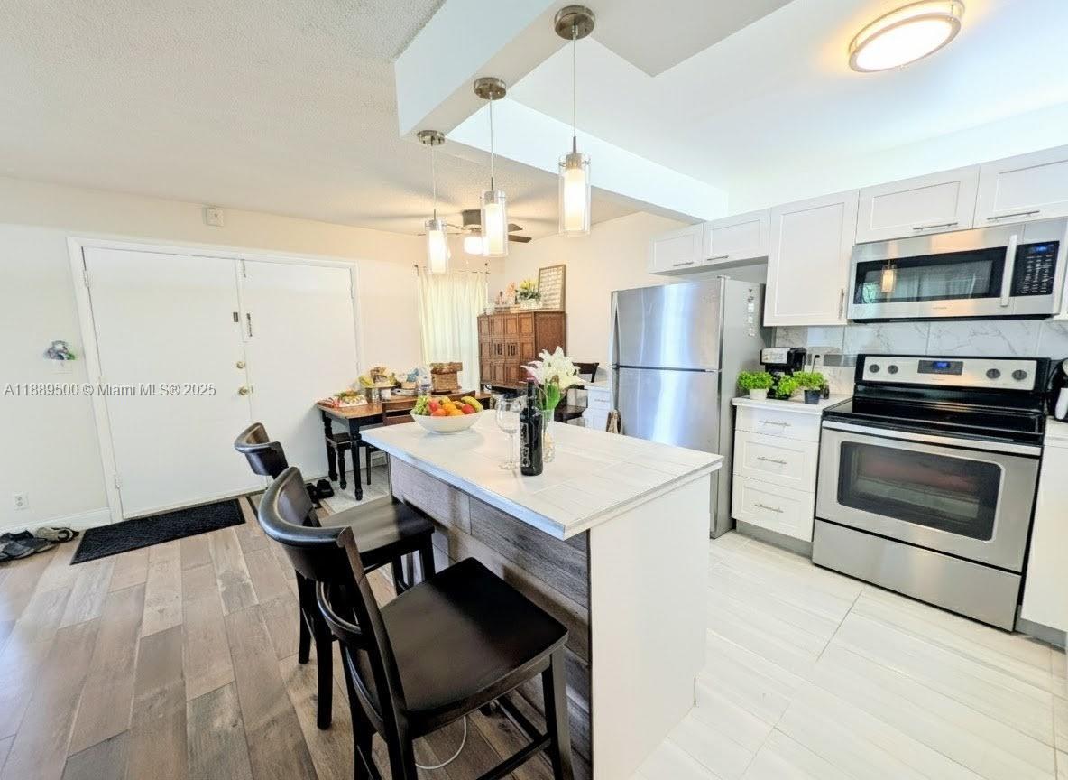 LAUDERDALE OAKS CONDO I - Residential