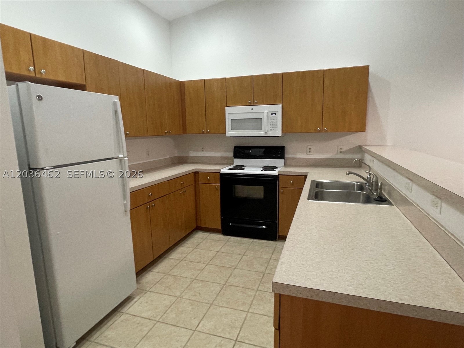 3857 KITTYHAWK DRIVE
