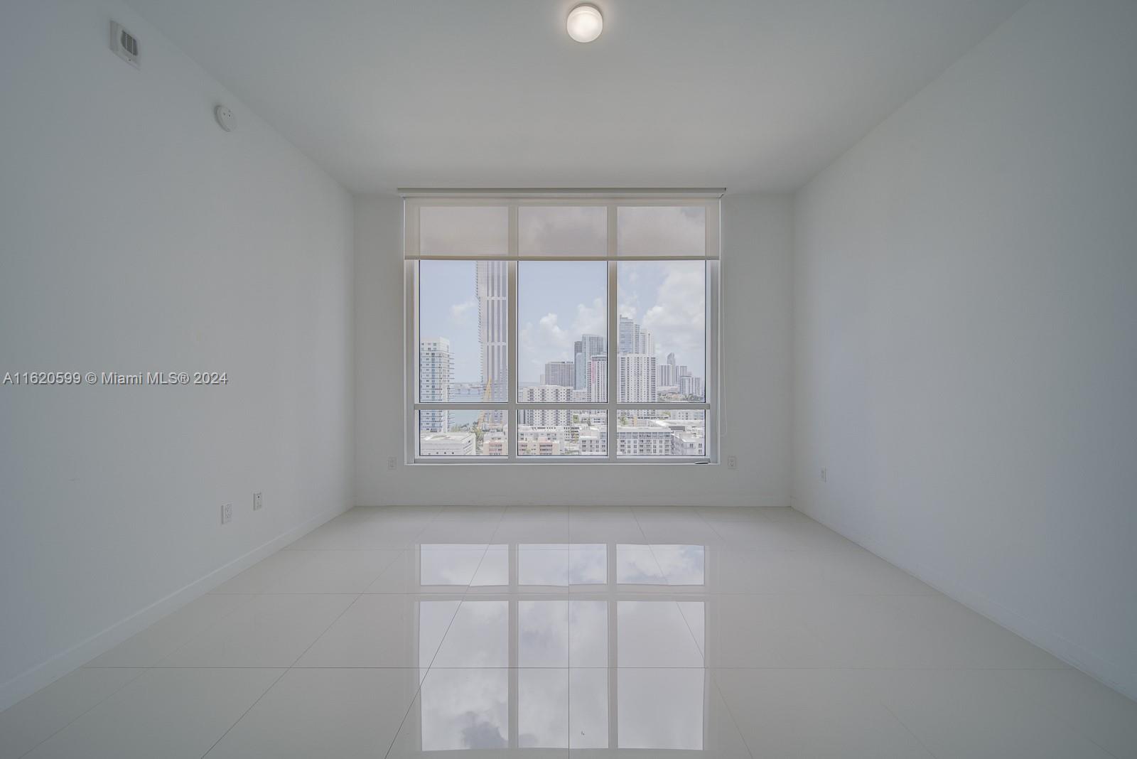 THE CRIMSON CONDO - Residential