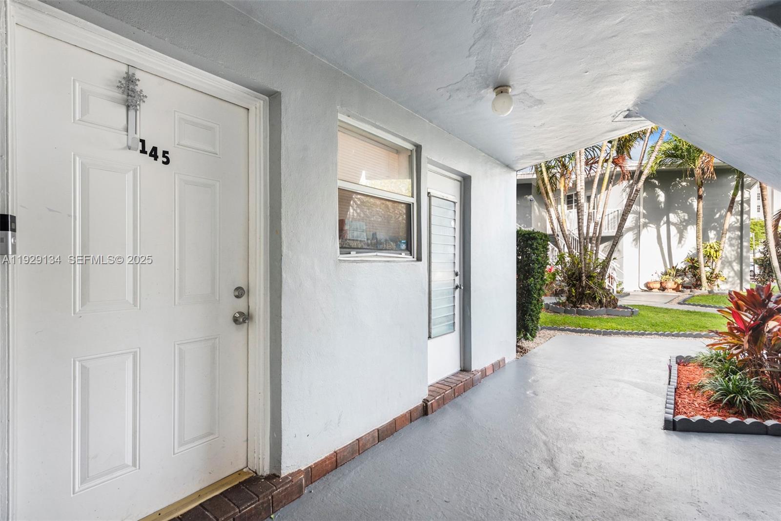 SKY LAKE GARDENS NO 2 CON - Residential