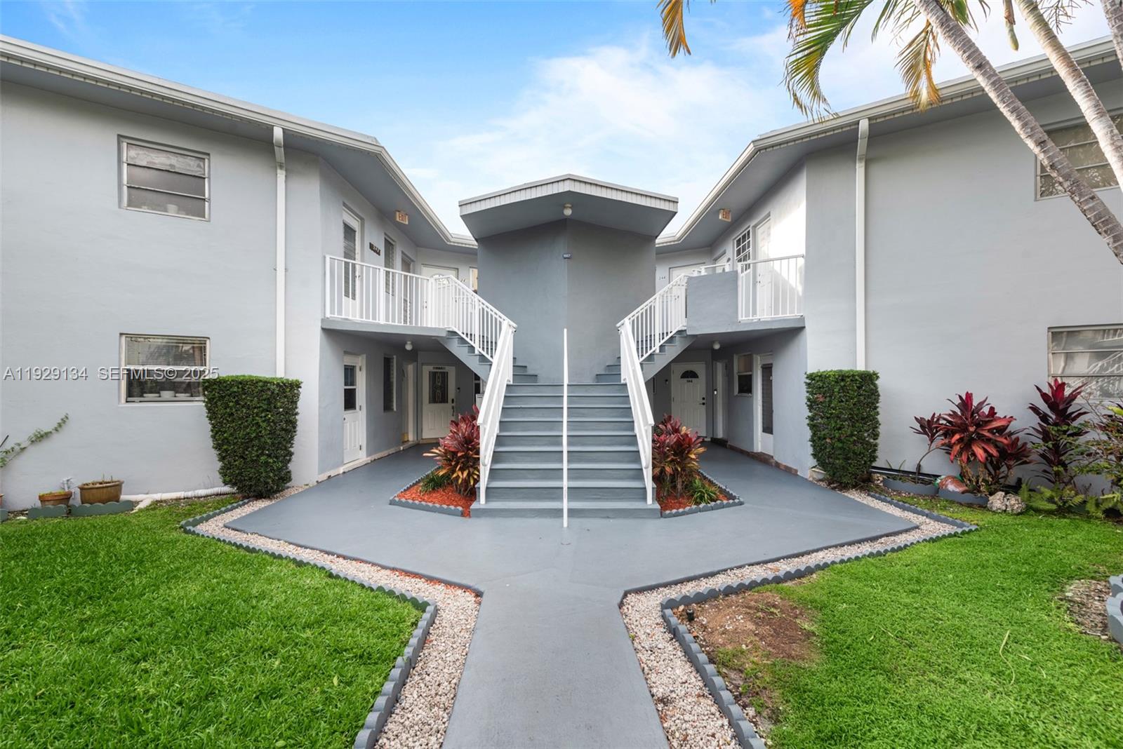 SKY LAKE GARDENS NO 2 CON - Residential