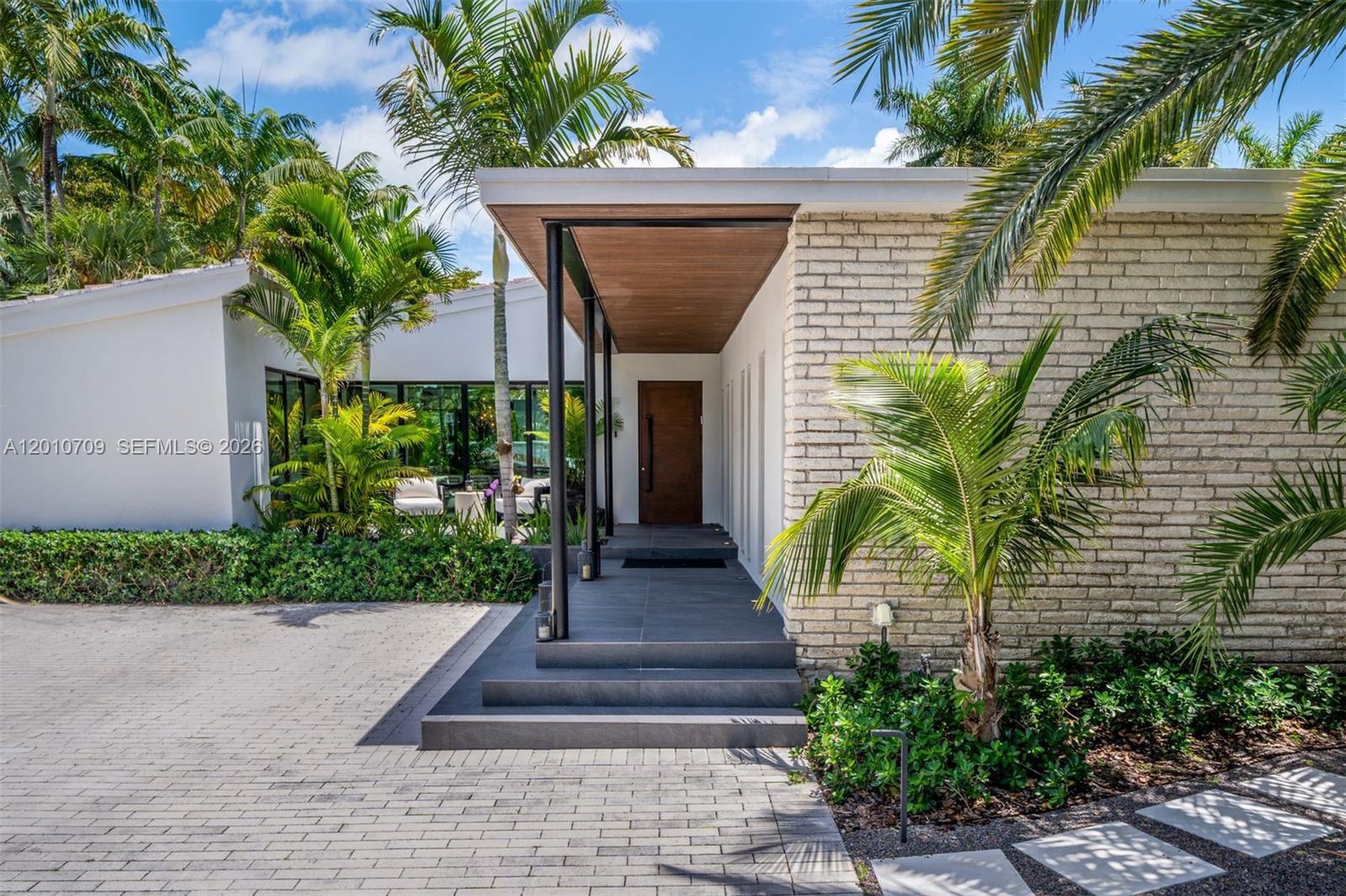 5225 La Gorce Dr