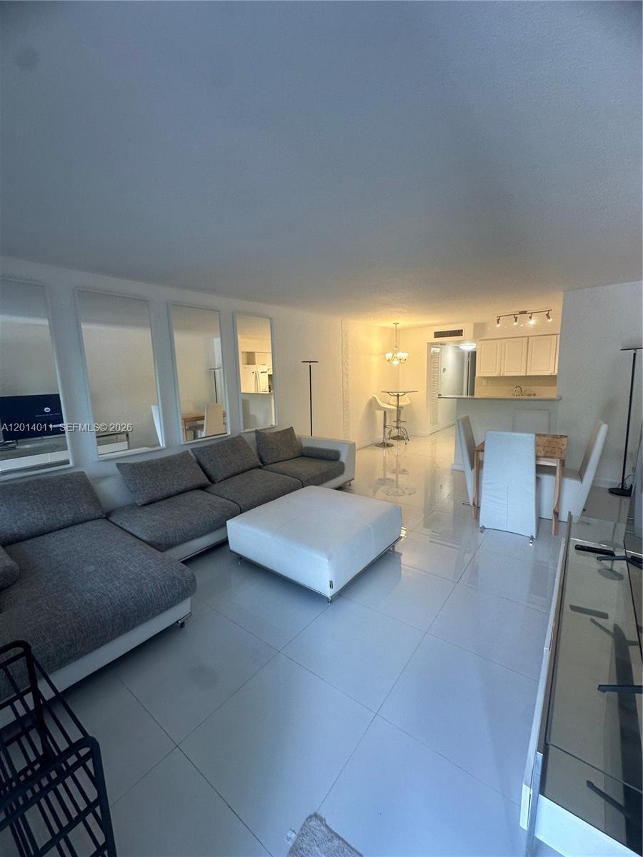 GOLDEN KEY CONDO, THE - Residential
