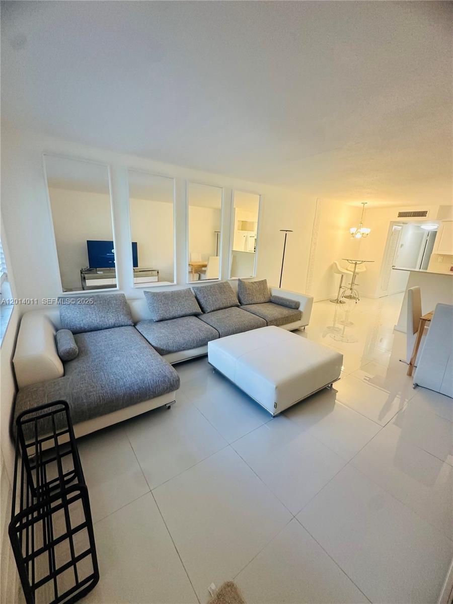 GOLDEN KEY CONDO, THE - Residential