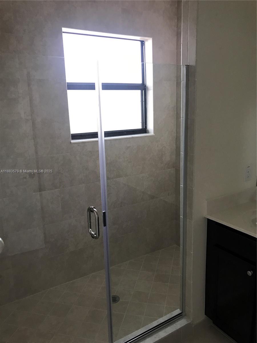GRAND BAY NORTH - Residential Lease