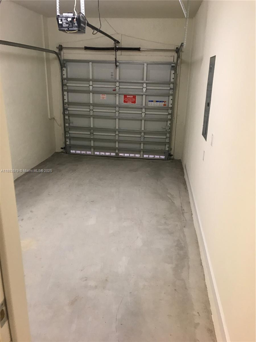 GRAND BAY NORTH - Residential Lease
