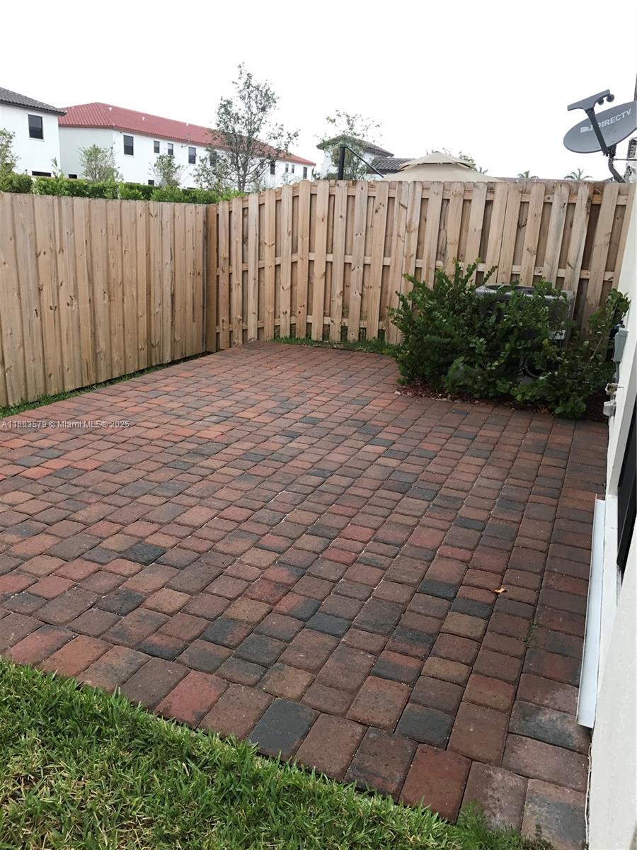 GRAND BAY NORTH - Residential Lease
