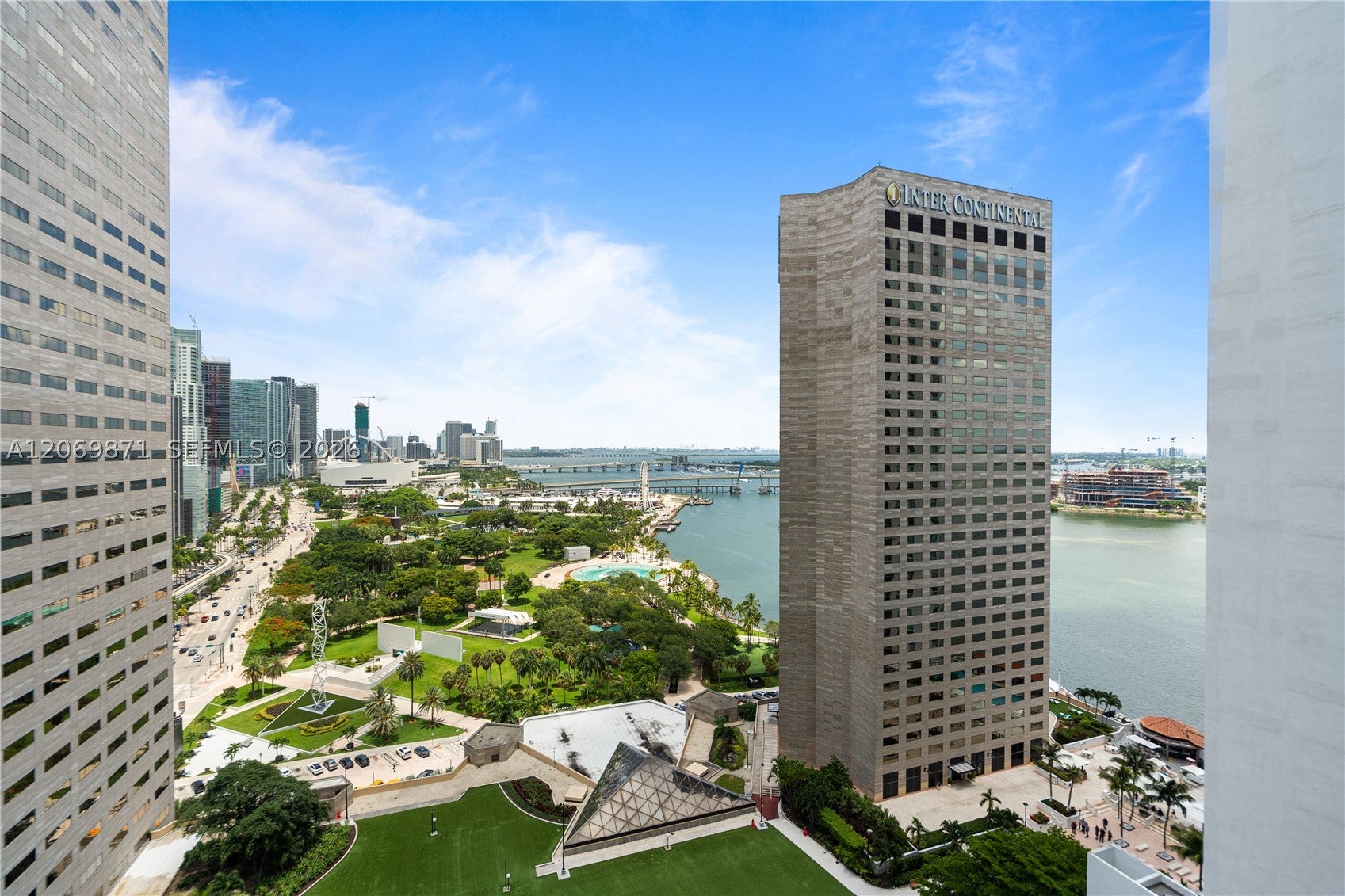 325 S Biscayne Blvd 2522