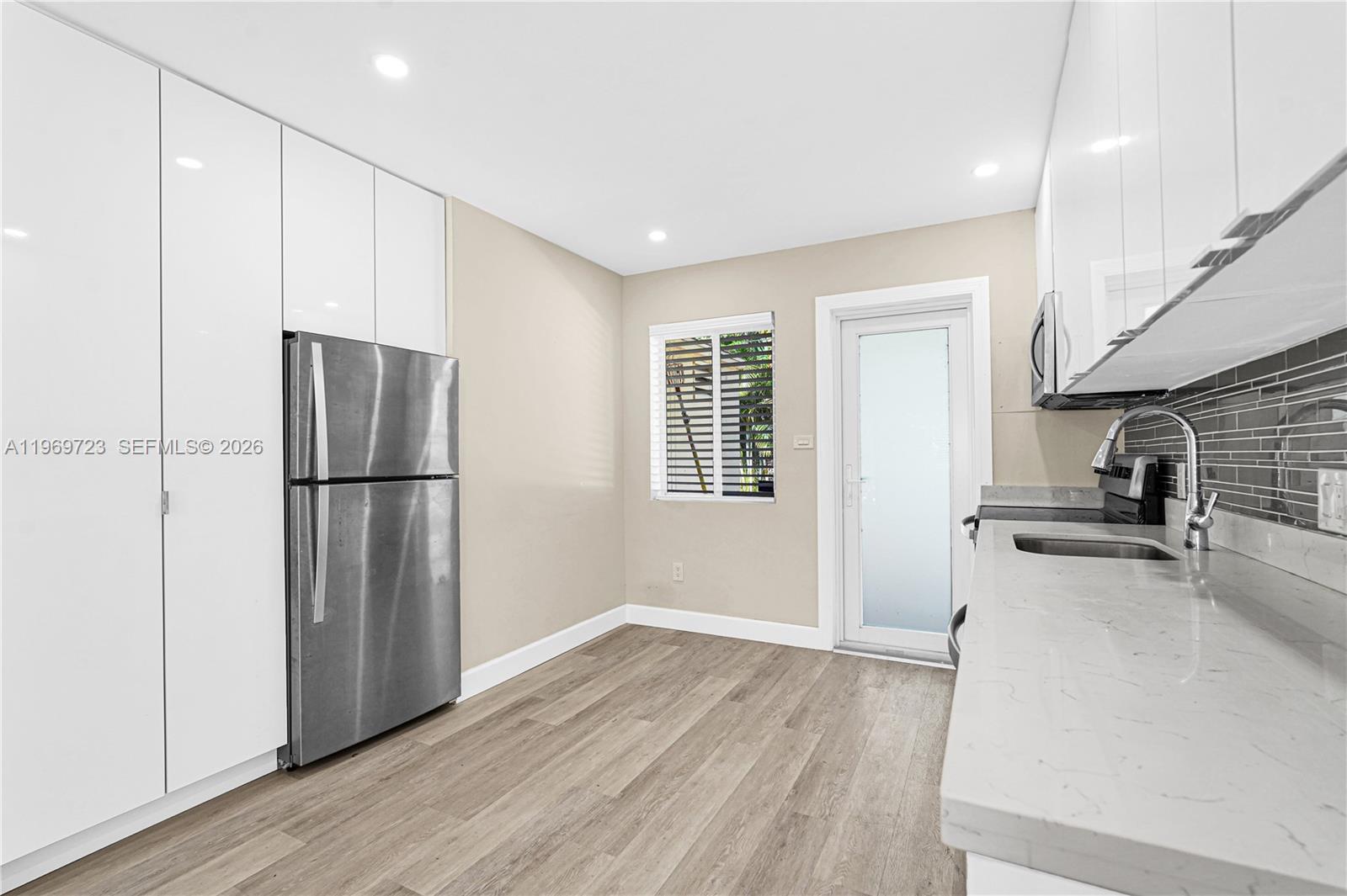 GRIFFINGS BISCAYNE PK EST - Residential Income