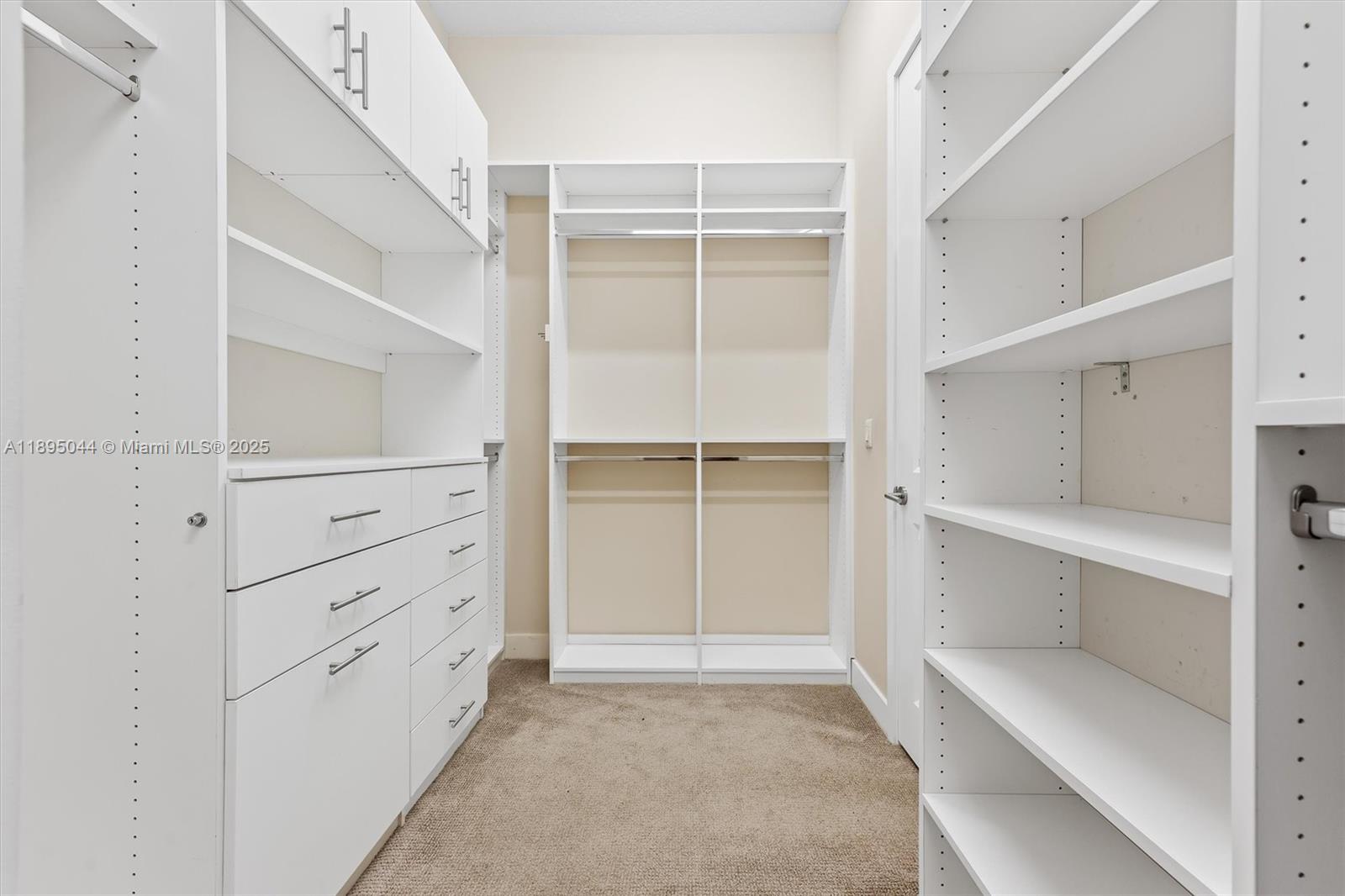 MCJUNKIN FARMS PLAT - Residential