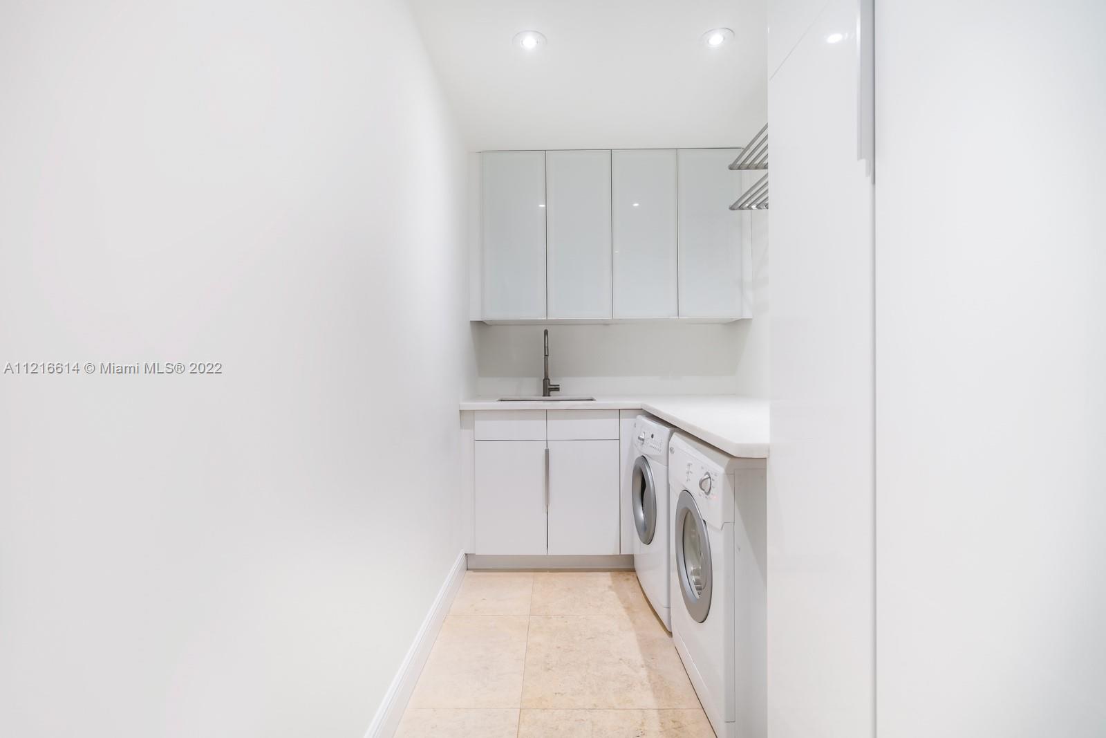 TROPICAL ISLE HOMES SUB - Residential