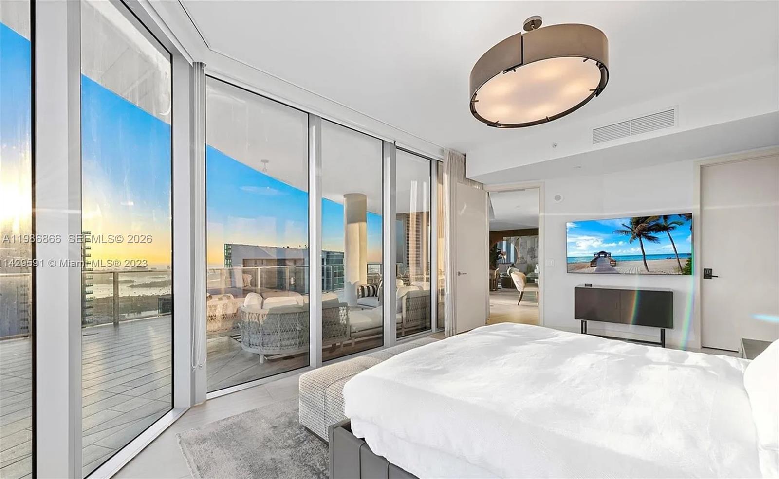 PARAMOUNT MIAMI WORLDCENT - Residential