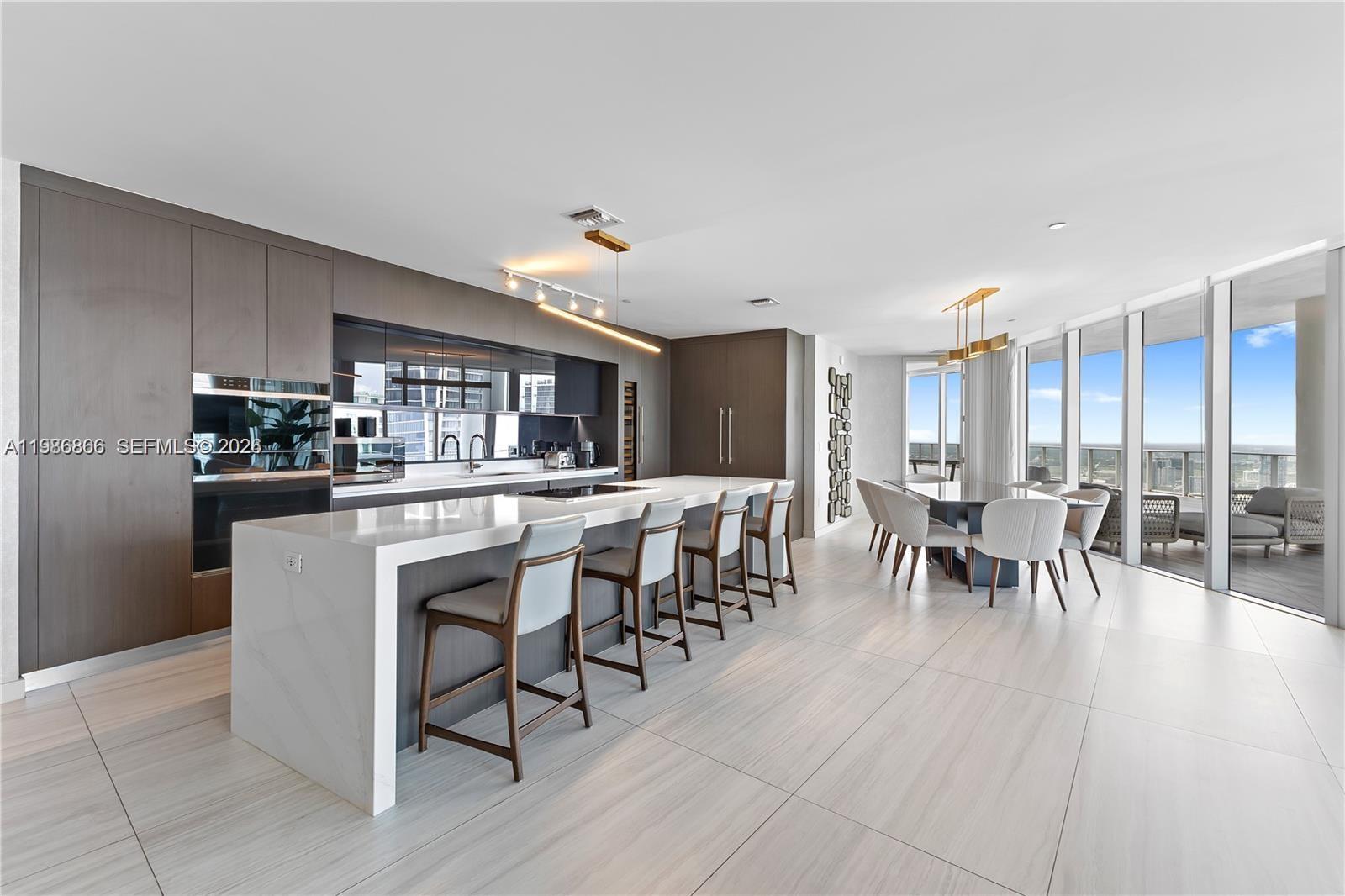 PARAMOUNT MIAMI WORLDCENT - Residential