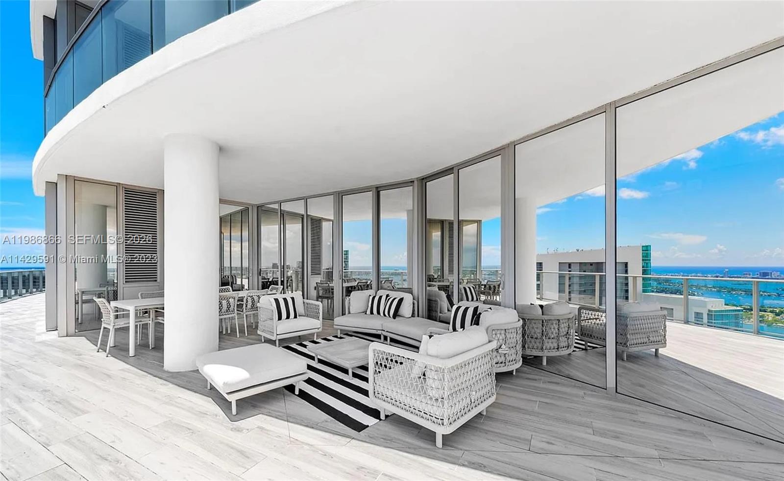 PARAMOUNT MIAMI WORLDCENT - Residential