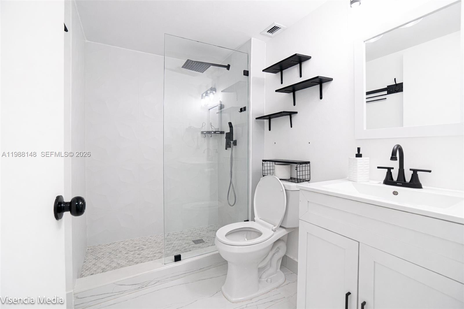 BUCKLEY TOWERS CONDO - EA - Residential Lease