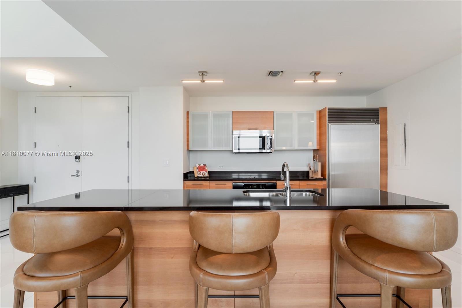 3301 NE 1st Ave PH7